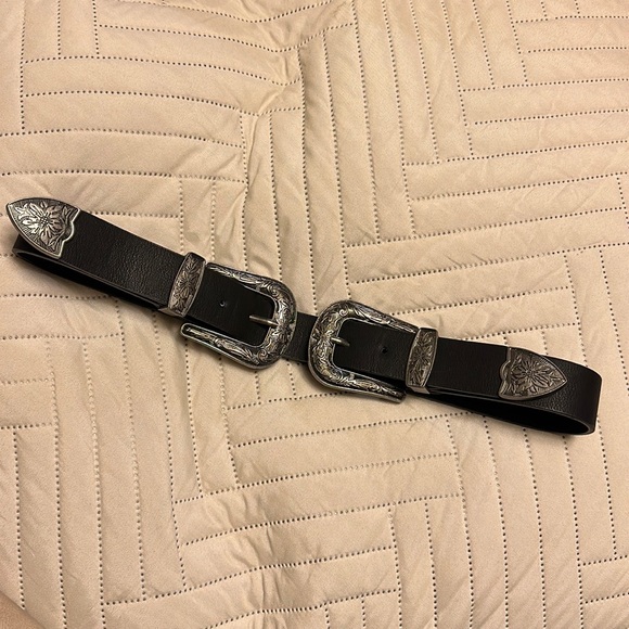 BRAND NEW BLACK LEATHER BELT - Picture 2 of 6